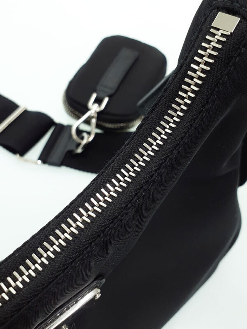 Prada ReEdition ReNylon Black 2005 Bag Chain - Picture 8 of 9